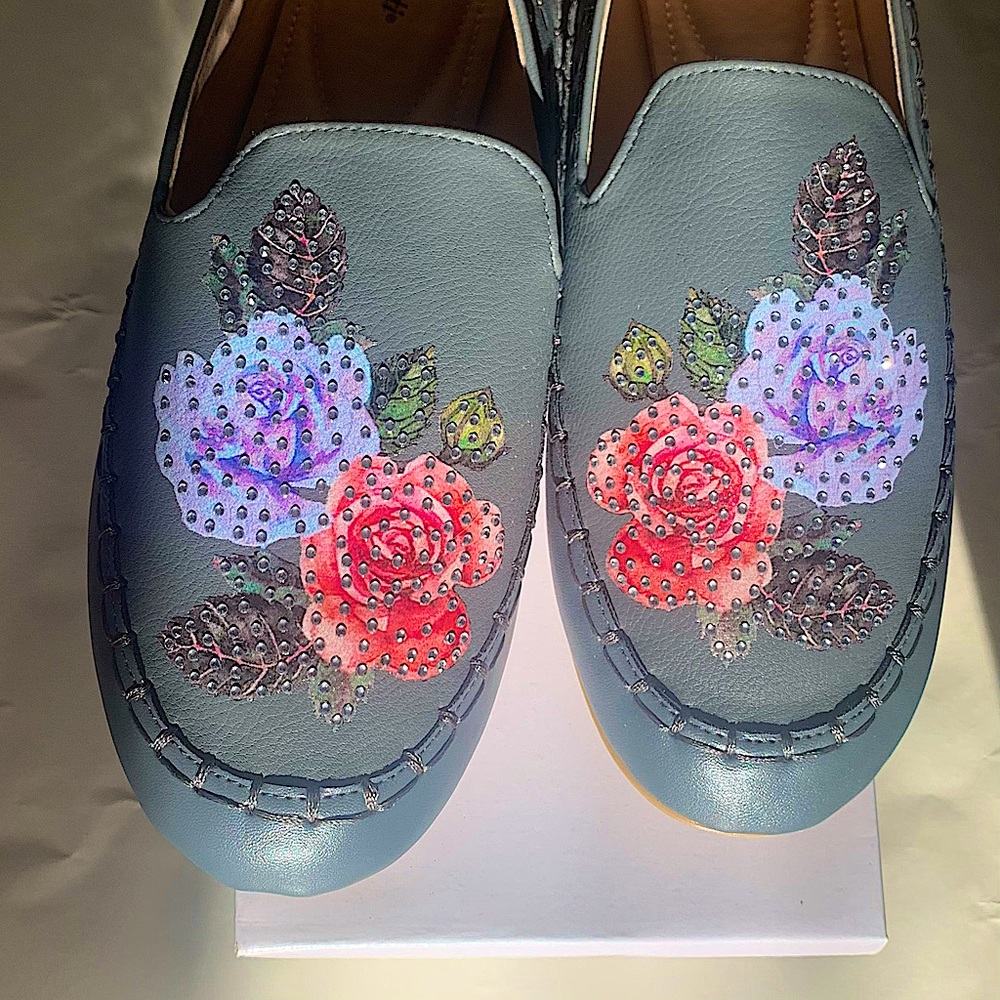 Serengeti Rhinestone Loafers - Gray, Size 8.5 (39)
